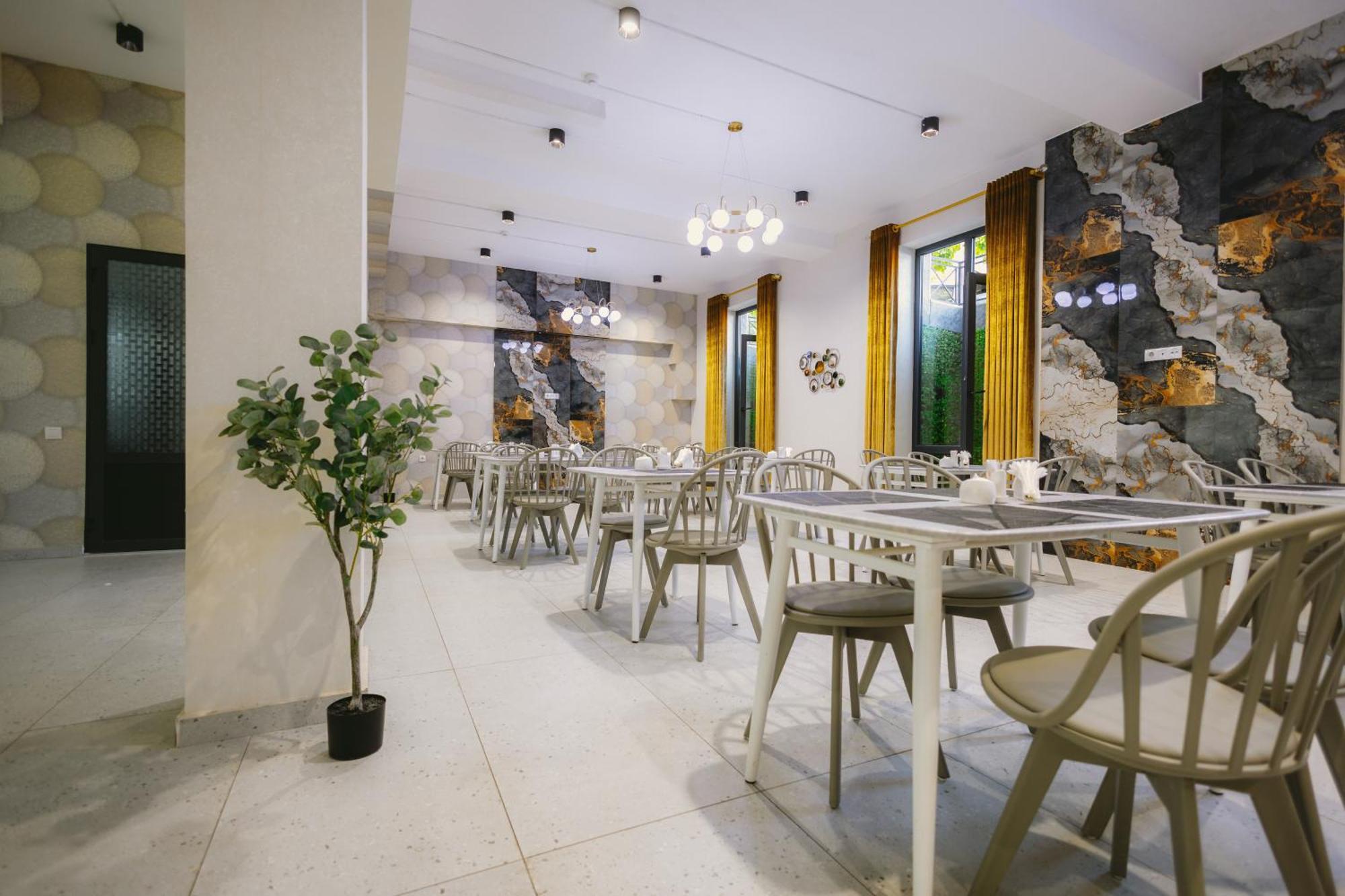 Beshchinor Hotel Tasjkent Buitenkant foto