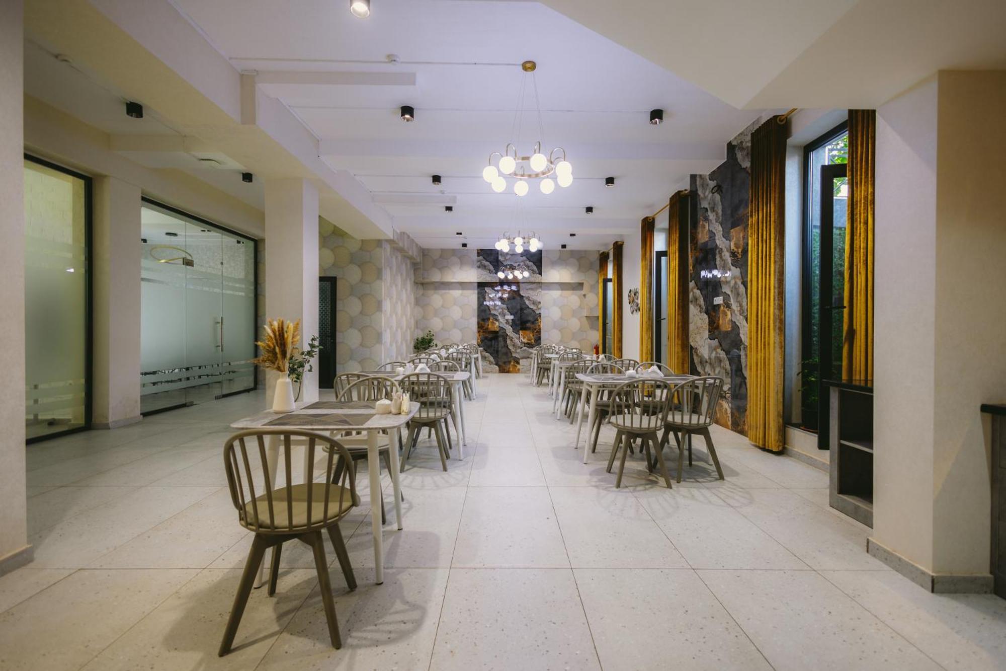 Beshchinor Hotel Tasjkent Buitenkant foto