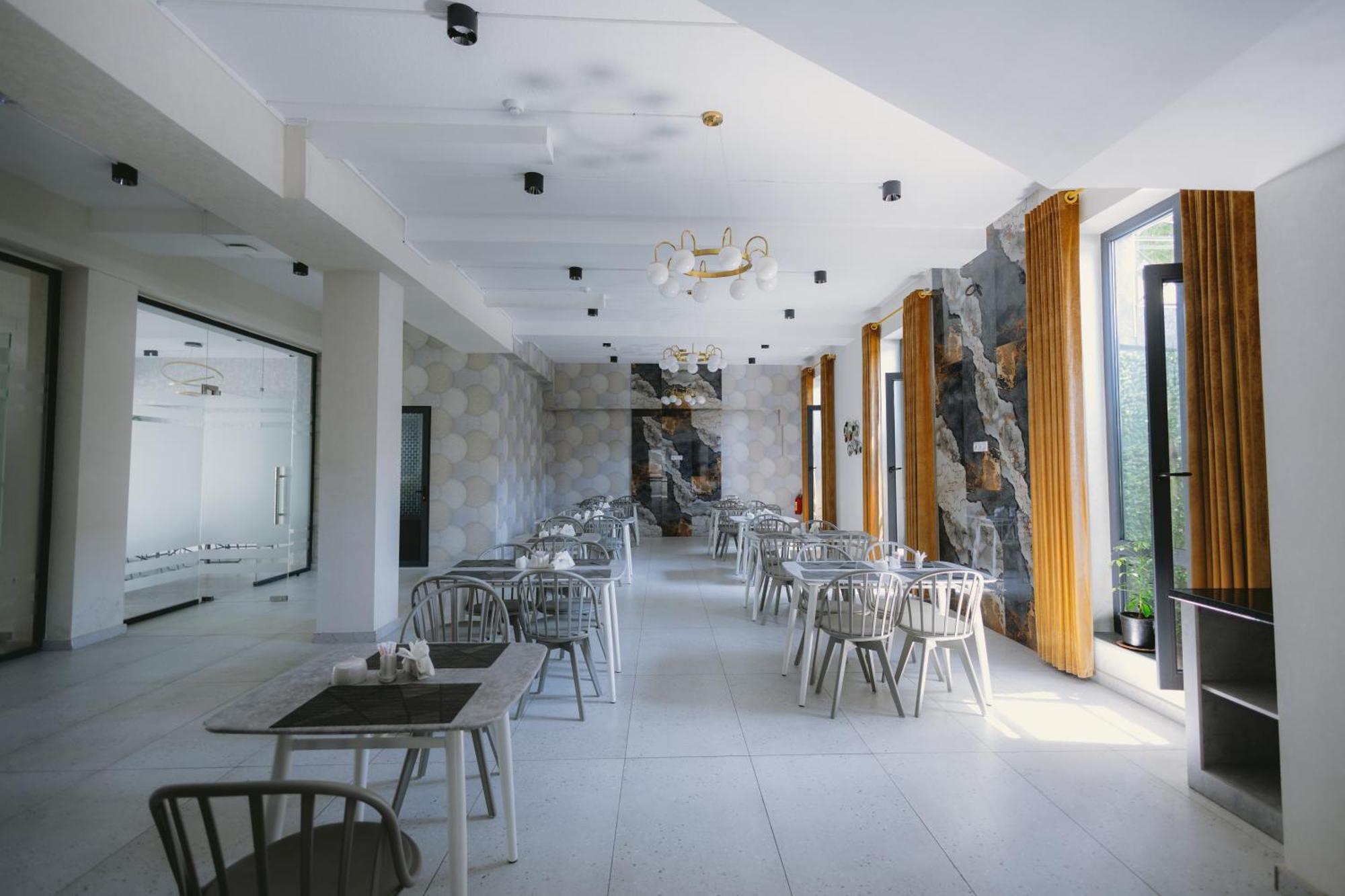 Beshchinor Hotel Tasjkent Buitenkant foto