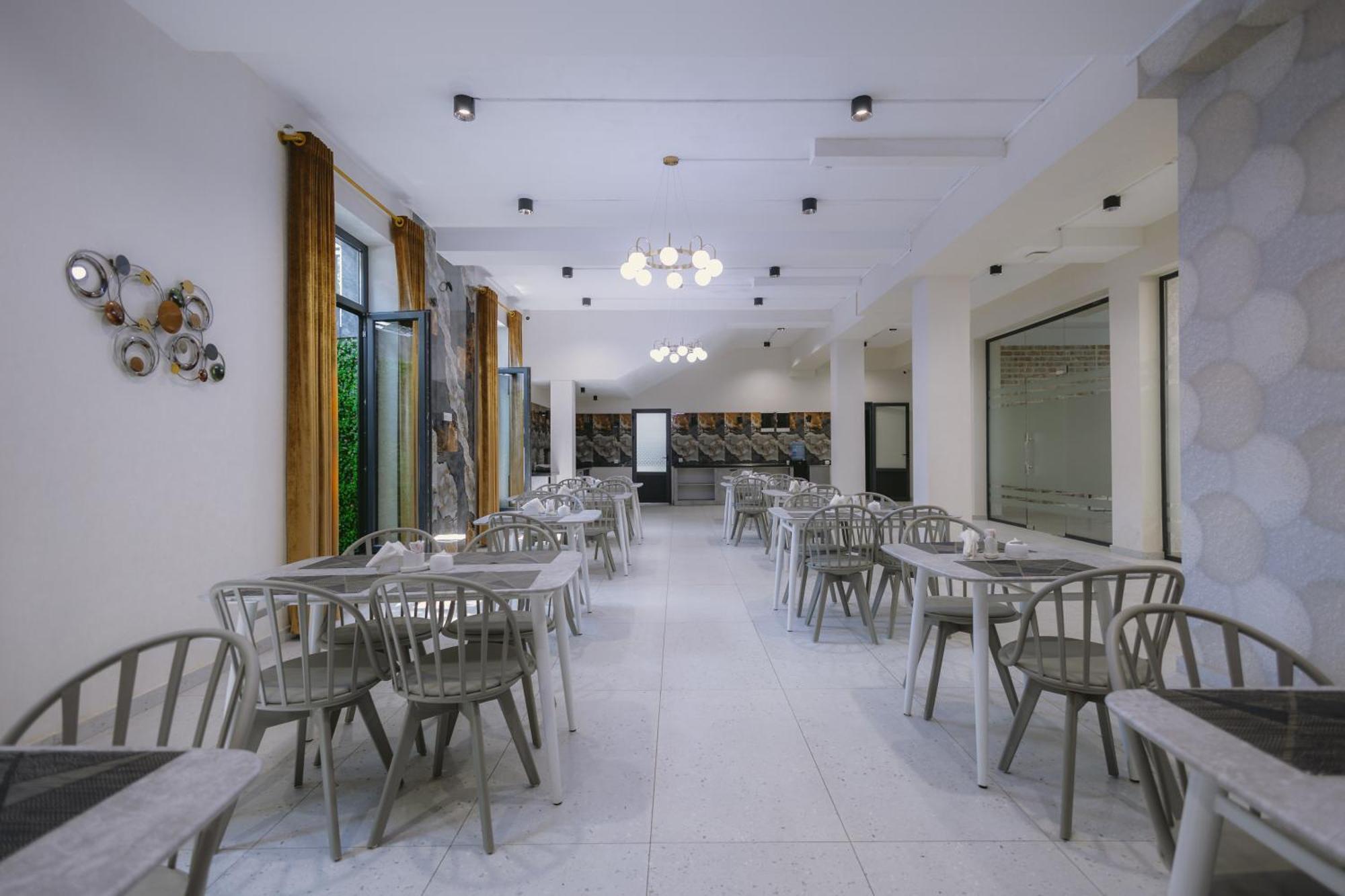 Beshchinor Hotel Tasjkent Buitenkant foto