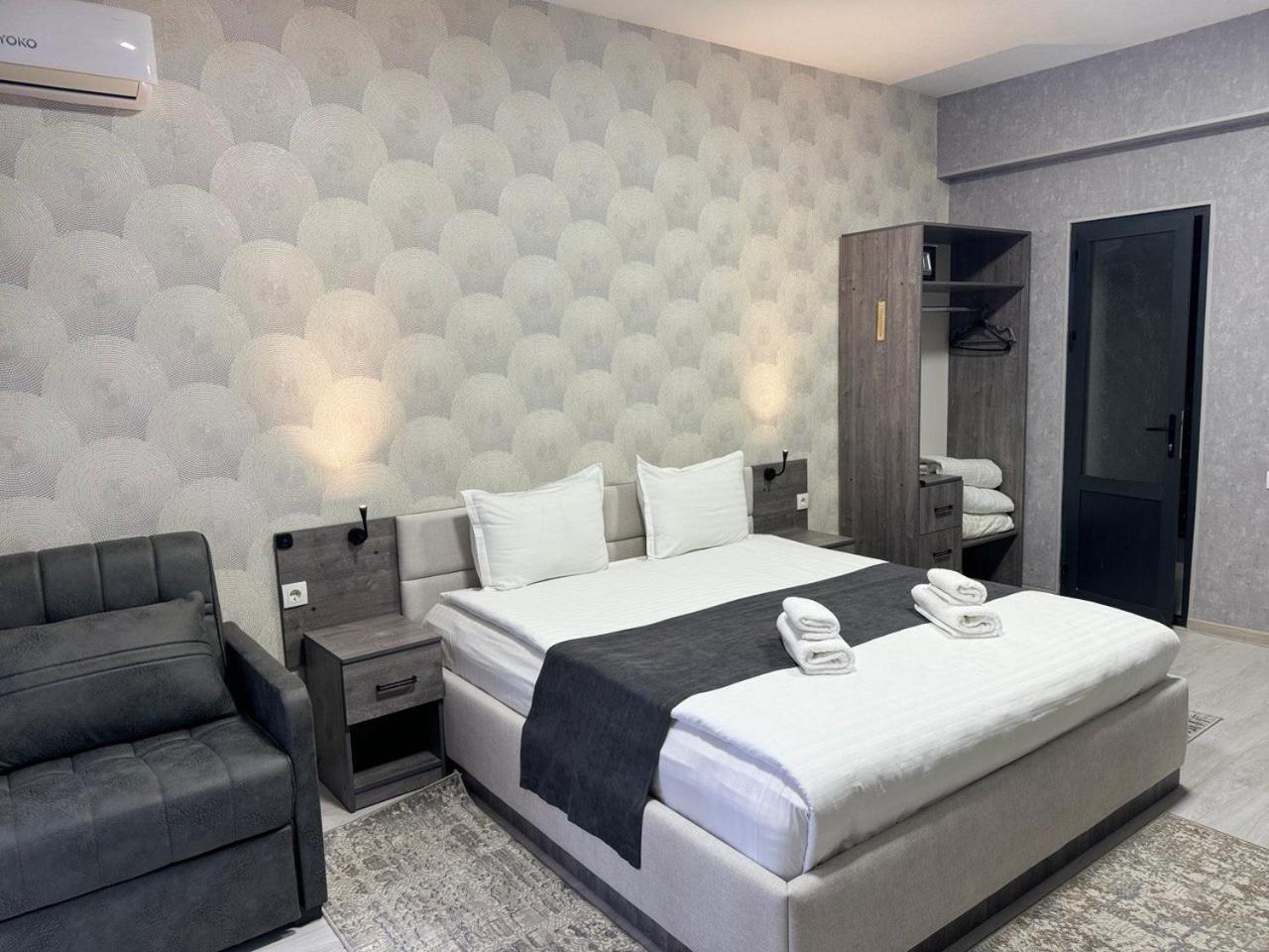 Beshchinor Hotel Tasjkent Buitenkant foto