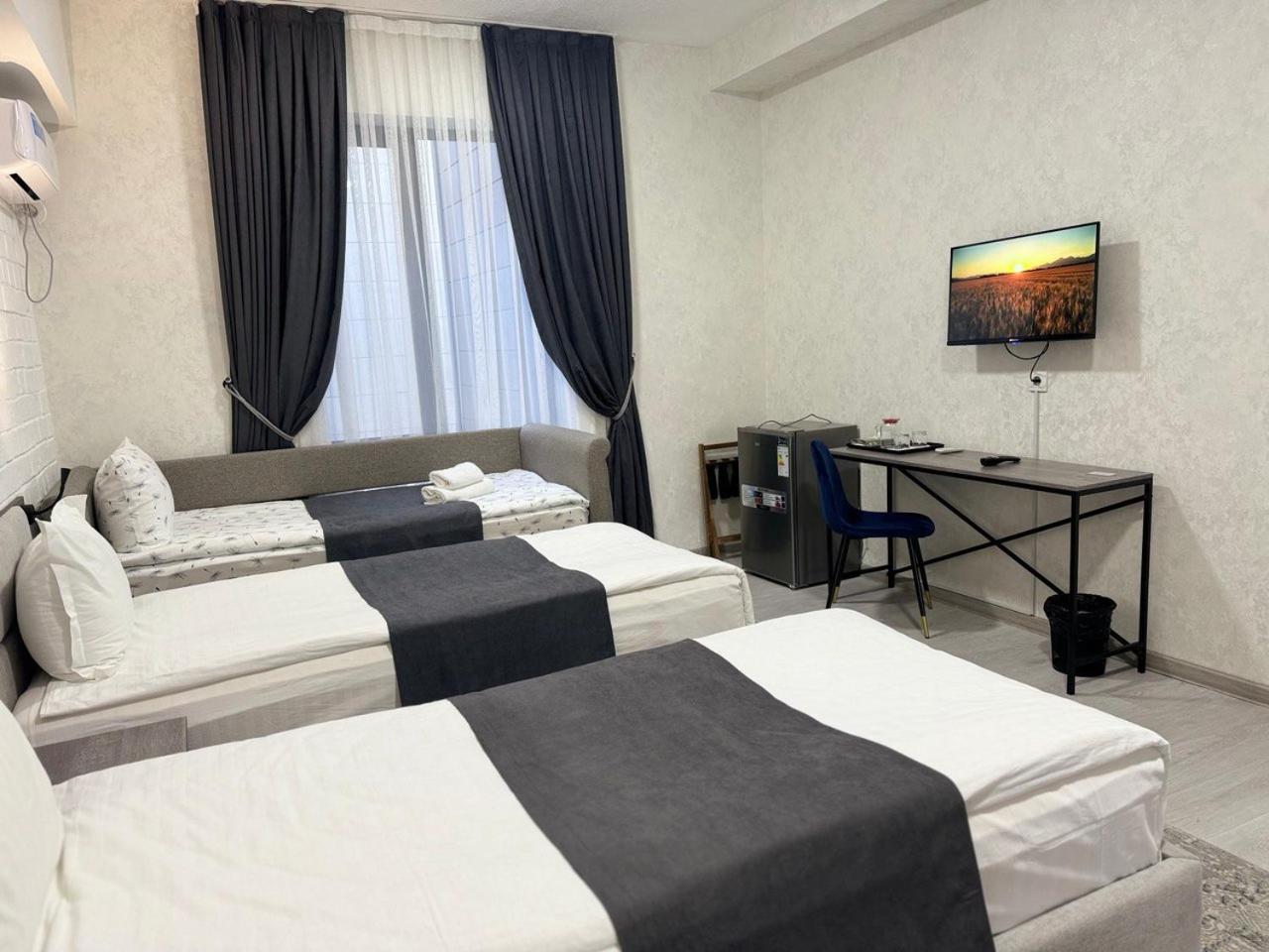Beshchinor Hotel Tasjkent Buitenkant foto