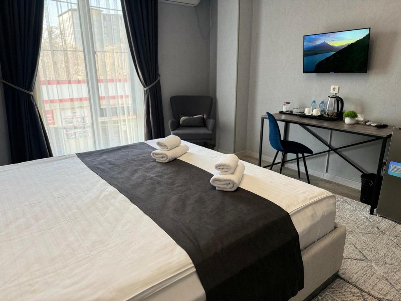 Beshchinor Hotel Tasjkent Buitenkant foto