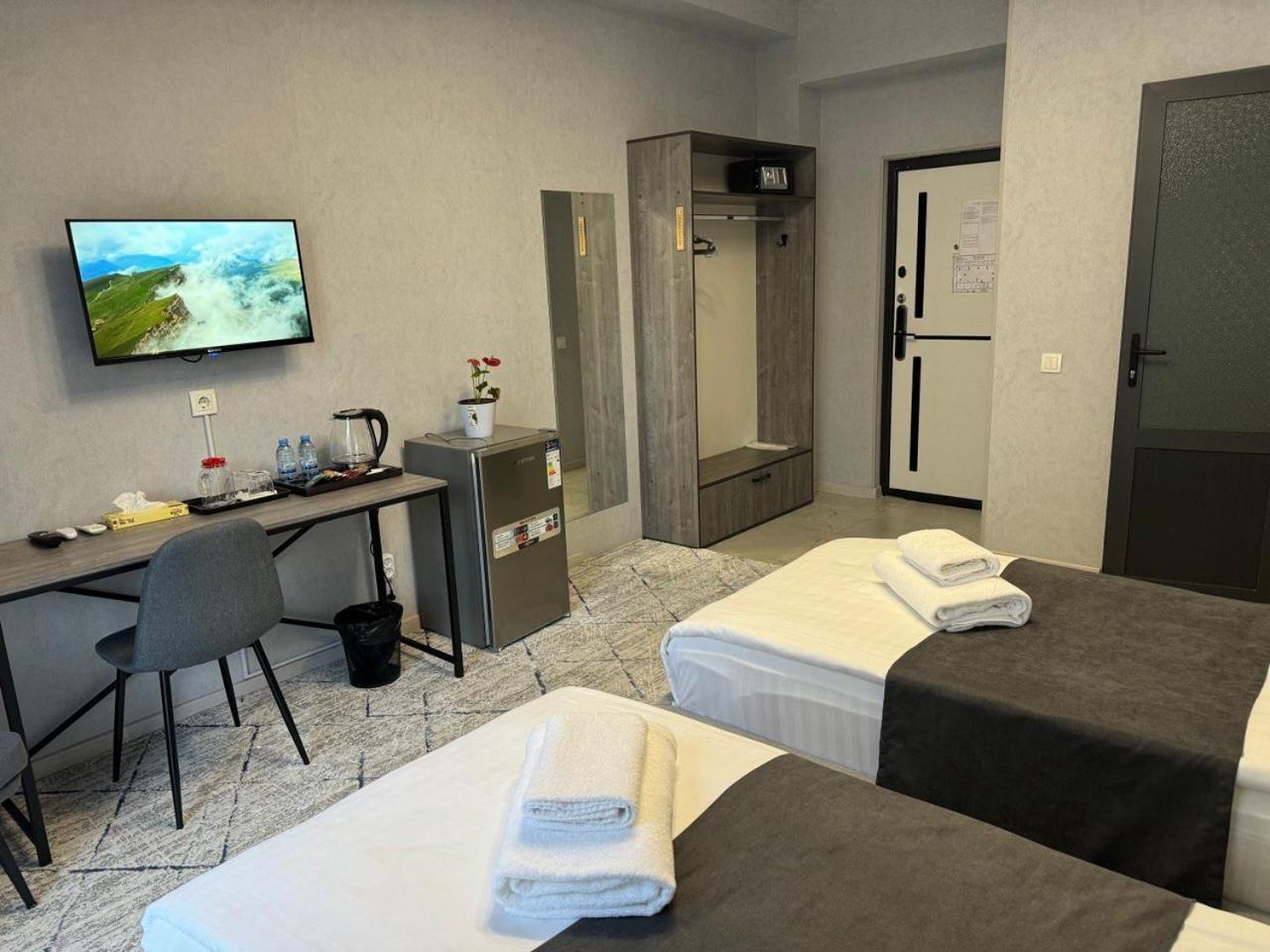 Beshchinor Hotel Tasjkent Buitenkant foto