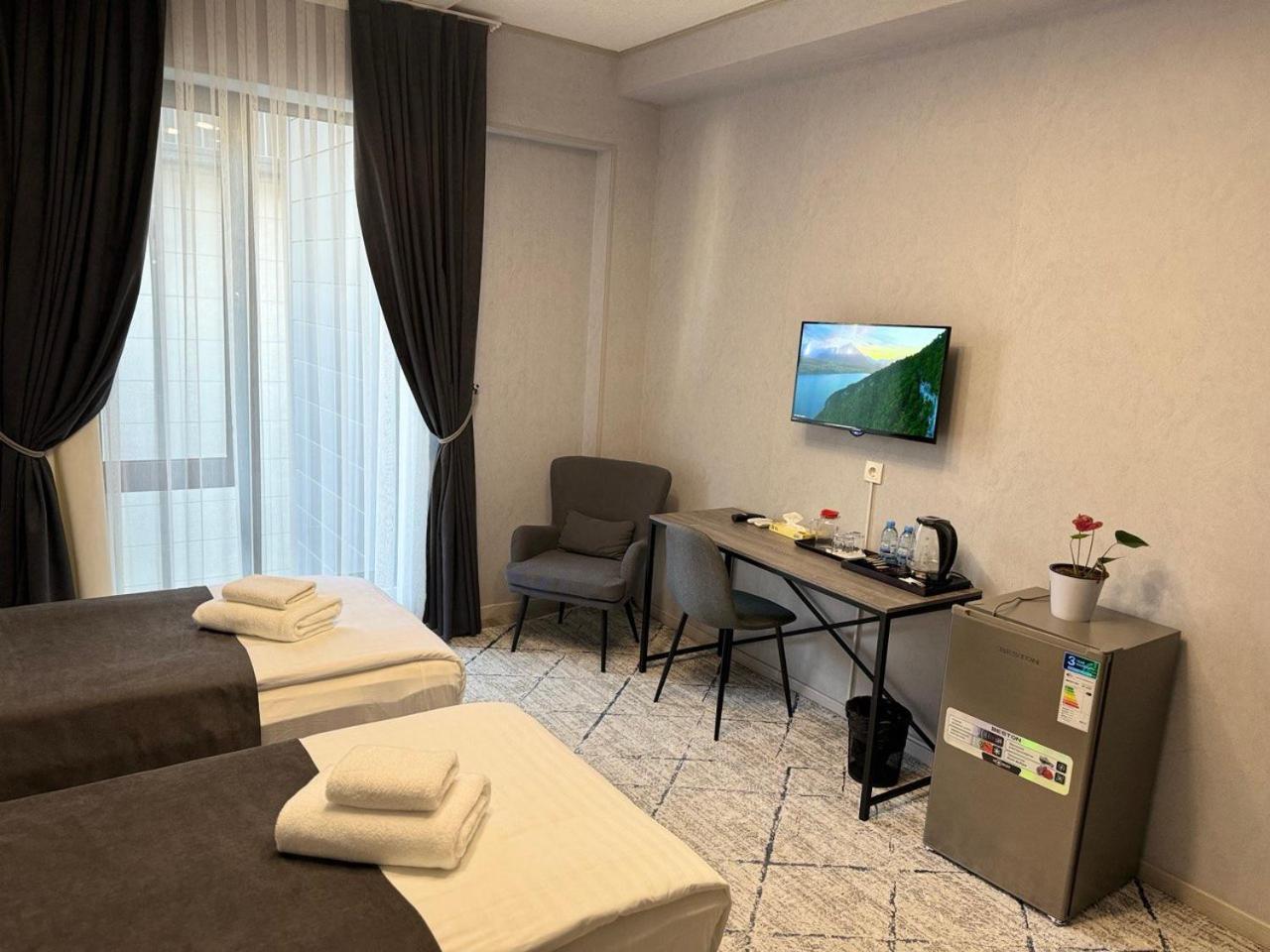 Beshchinor Hotel Tasjkent Buitenkant foto