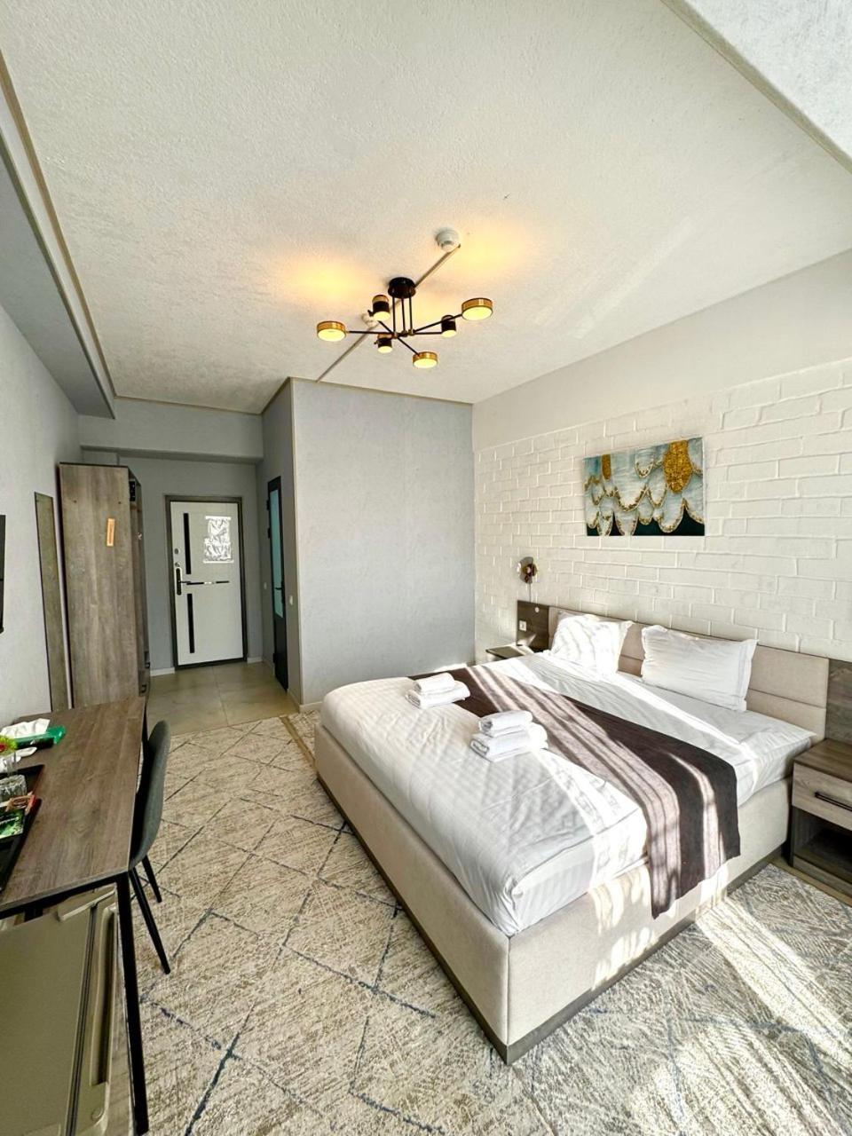 Beshchinor Hotel Tasjkent Buitenkant foto