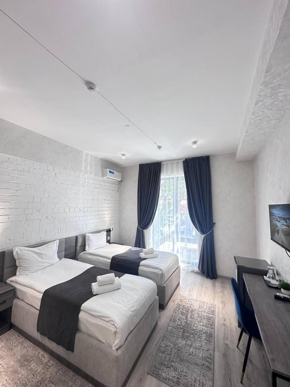 Beshchinor Hotel Tasjkent Buitenkant foto