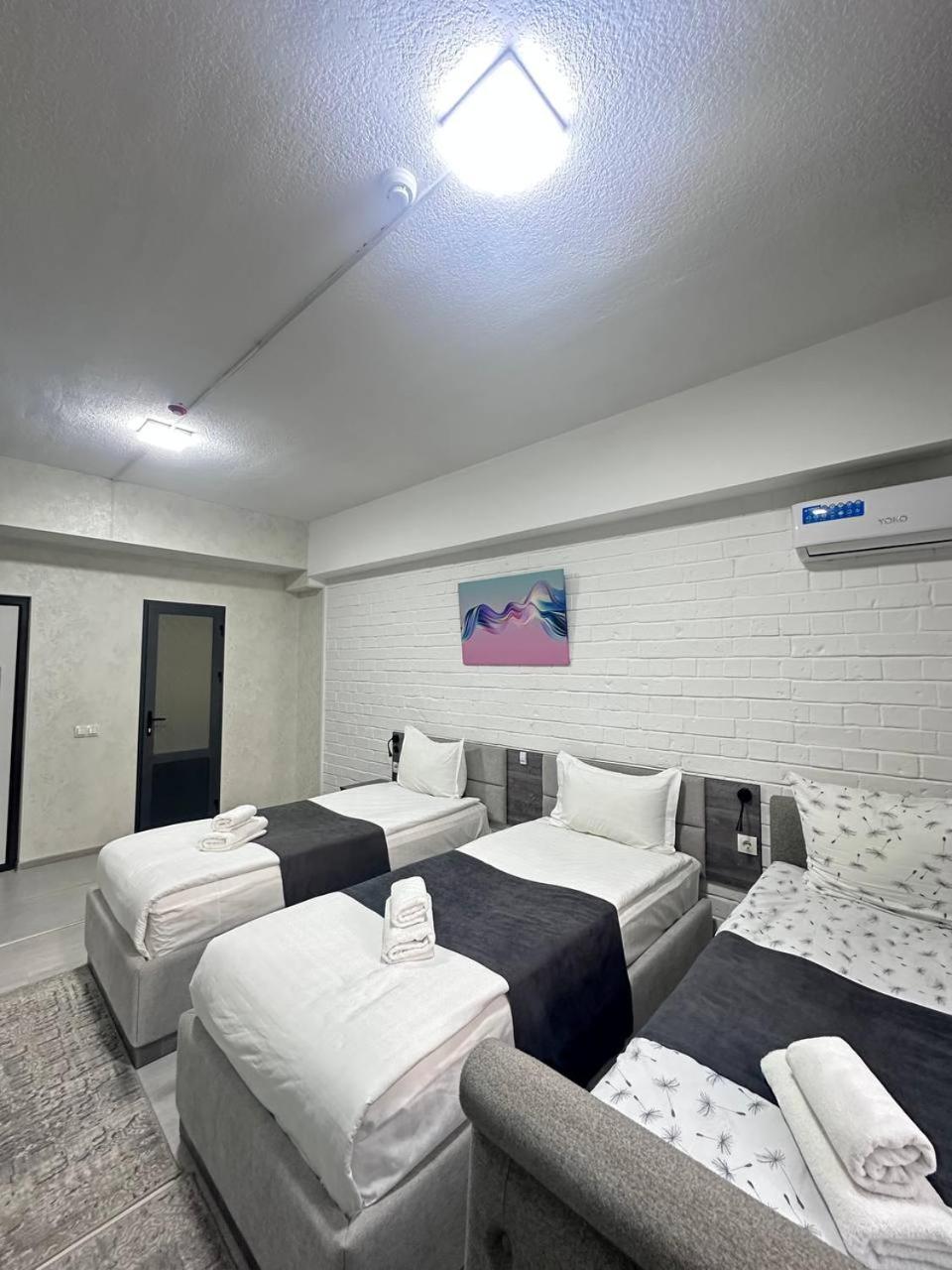 Beshchinor Hotel Tasjkent Buitenkant foto