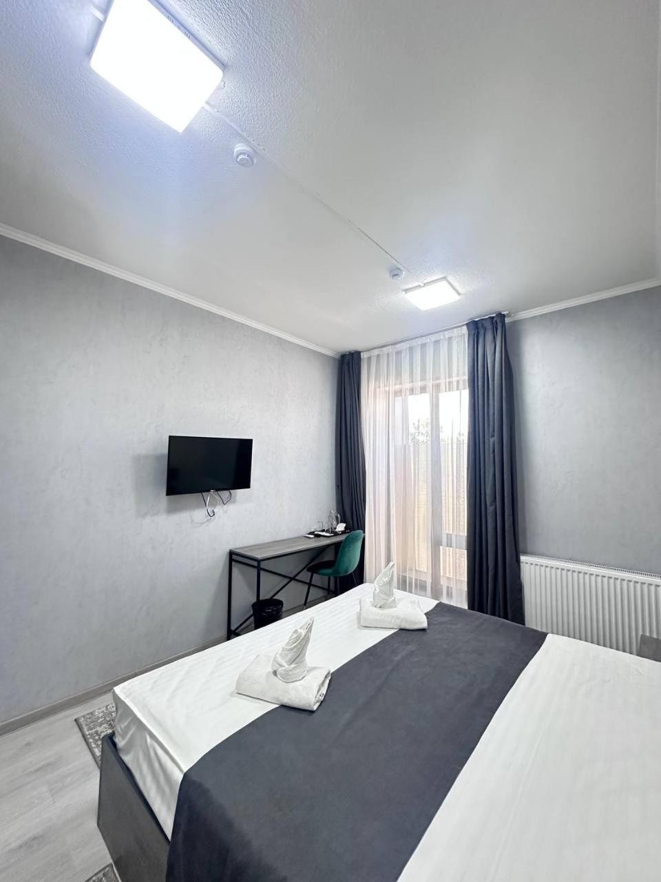 Beshchinor Hotel Tasjkent Buitenkant foto