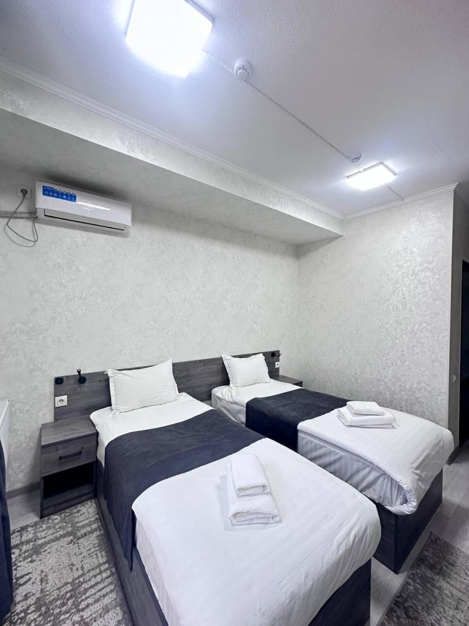 Beshchinor Hotel Tasjkent Buitenkant foto